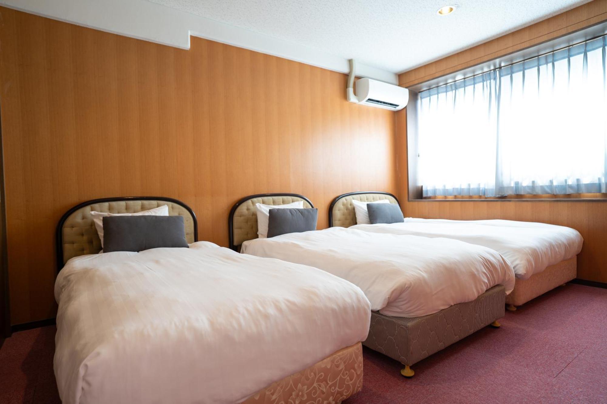 יומיטאן Royal Hotel מראה חיצוני תמונה